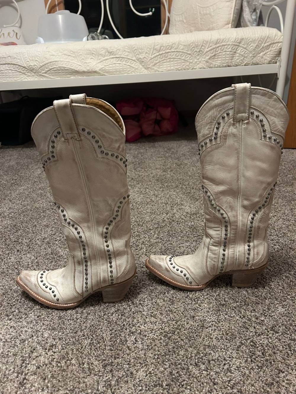 Idyllwind Studded White Cowboy Boots for Women - Picture 3 of 7